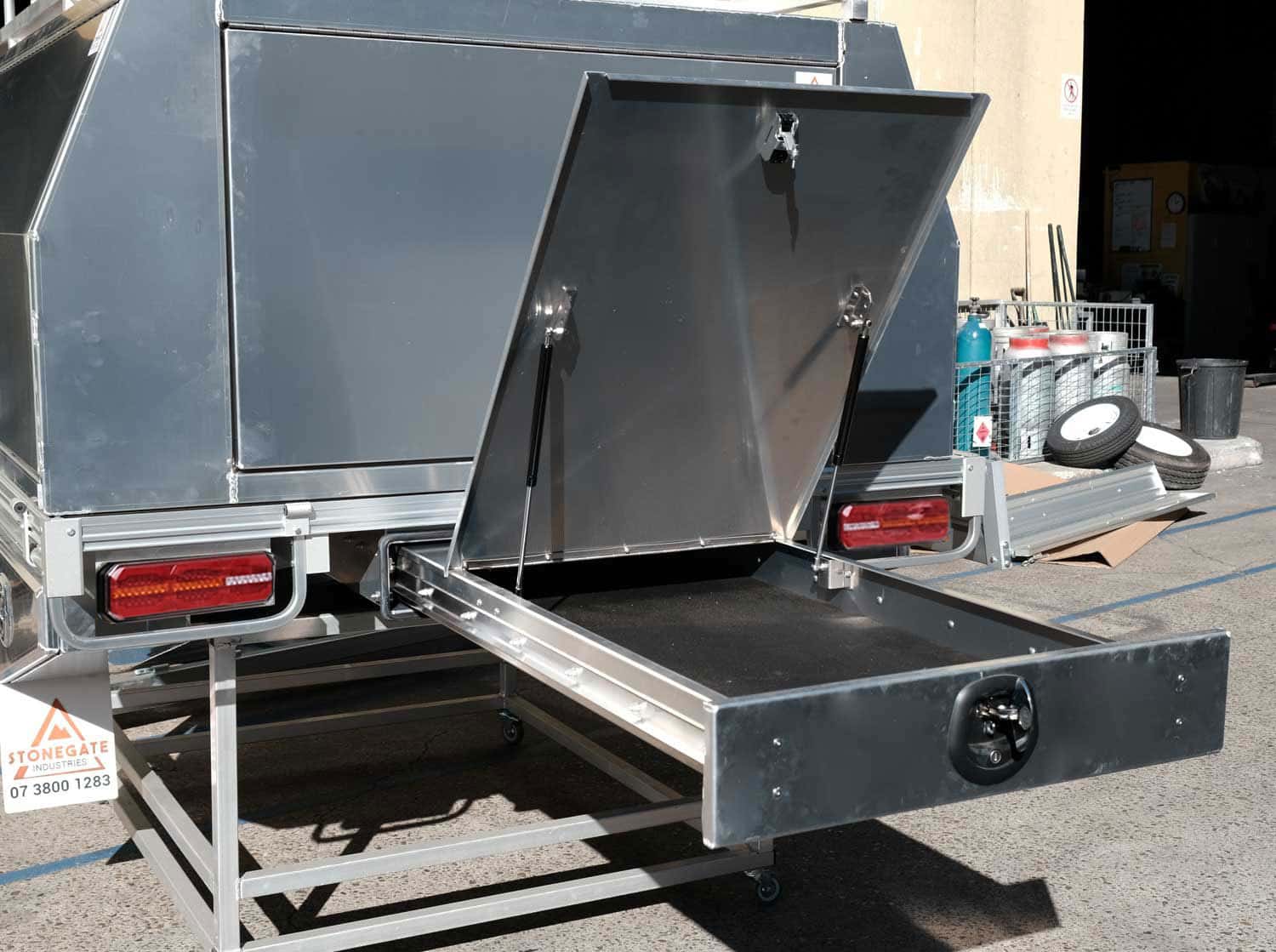 DUAL CAB TRADIE ELITE UTE TRAY & CANOPY COMBO PACKAGE - Image 5