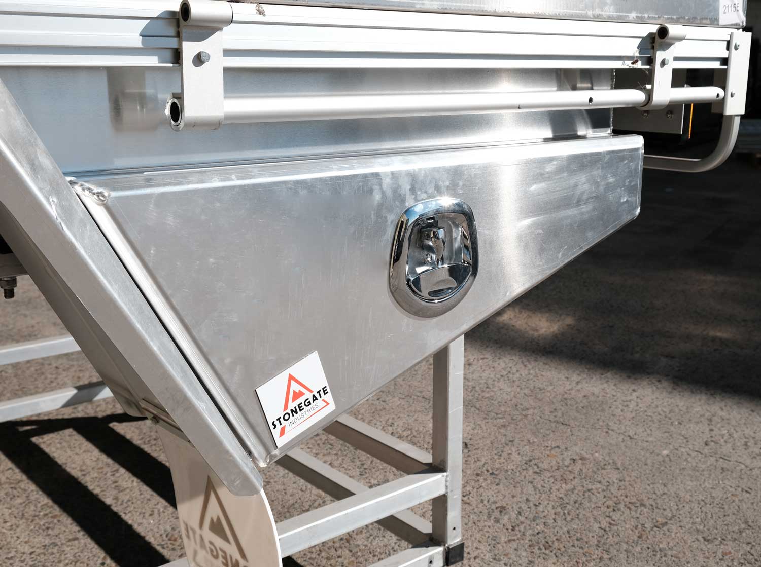 DUAL CAB TRADIE ELITE UTE TRAY & CANOPY COMBO PACKAGE - Image 6