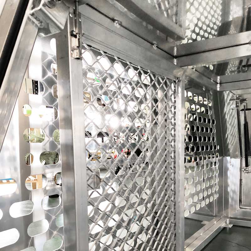 (DC3) 700MM ALUMINIUM DOG BOX – CHECKER PLATE - Image 12