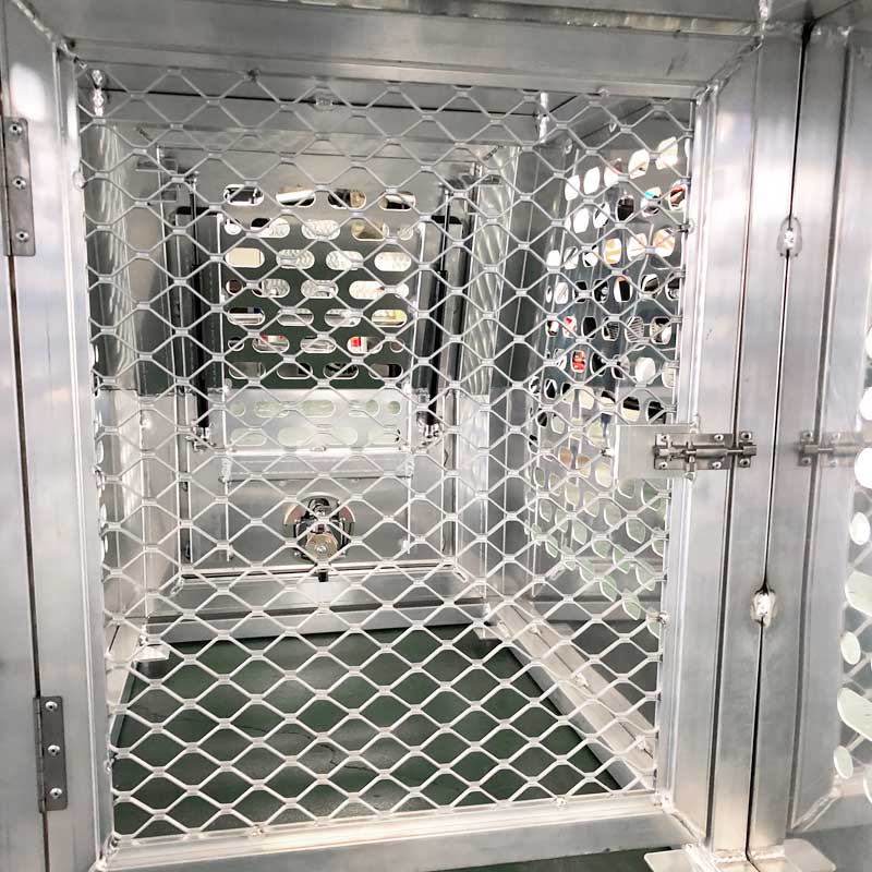 (DC3) 700MM ALUMINIUM DOG BOX – CHECKER PLATE - Image 11