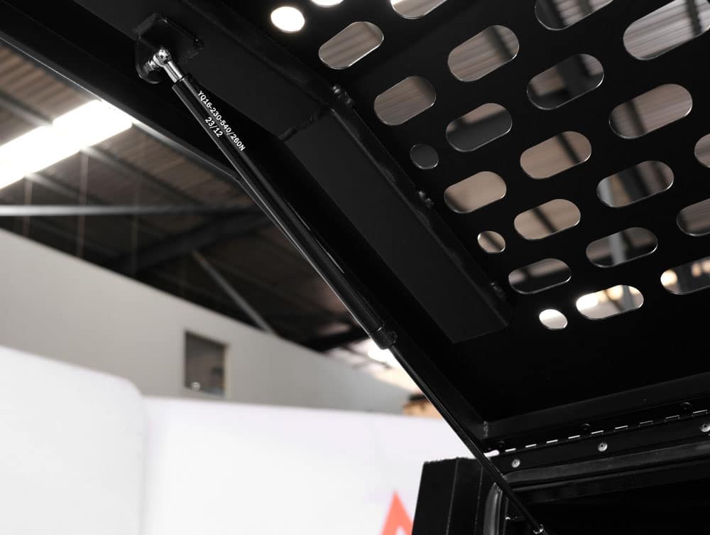 (DC5) 700MM ALUMINIUM DOG BOX – BLACK POWDER-COATED - Image 6