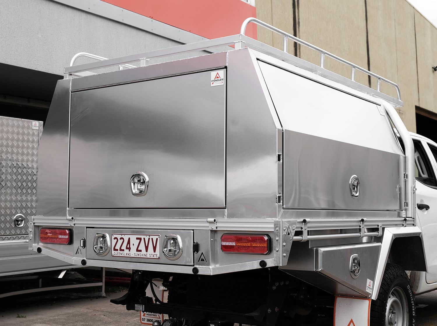 DUAL CAB TRADIE ELITE UTE TRAY & CANOPY COMBO PACKAGE - Image 2