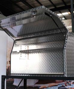 F1 ALUMINIUM FULL OPENING DOOR TOOLBOX FOR SALE WITH ADJUSTABLE SHELF (1450MM X 600MM X 850MM) - Image 3
