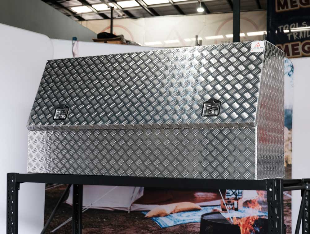 F4 ALUMINIUM 3/4 HALF SIDE OPENING UTE TOOLBOX FOR SALE WITH ADJUSTABLE SHELF (1700MM X 600MM X 850MM) - Image 2
