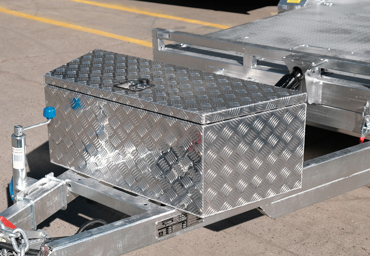 16×6.6 HYDRAULIC TILT CAR TRAILER FOR SALE (3000KG ATM) - Image 8