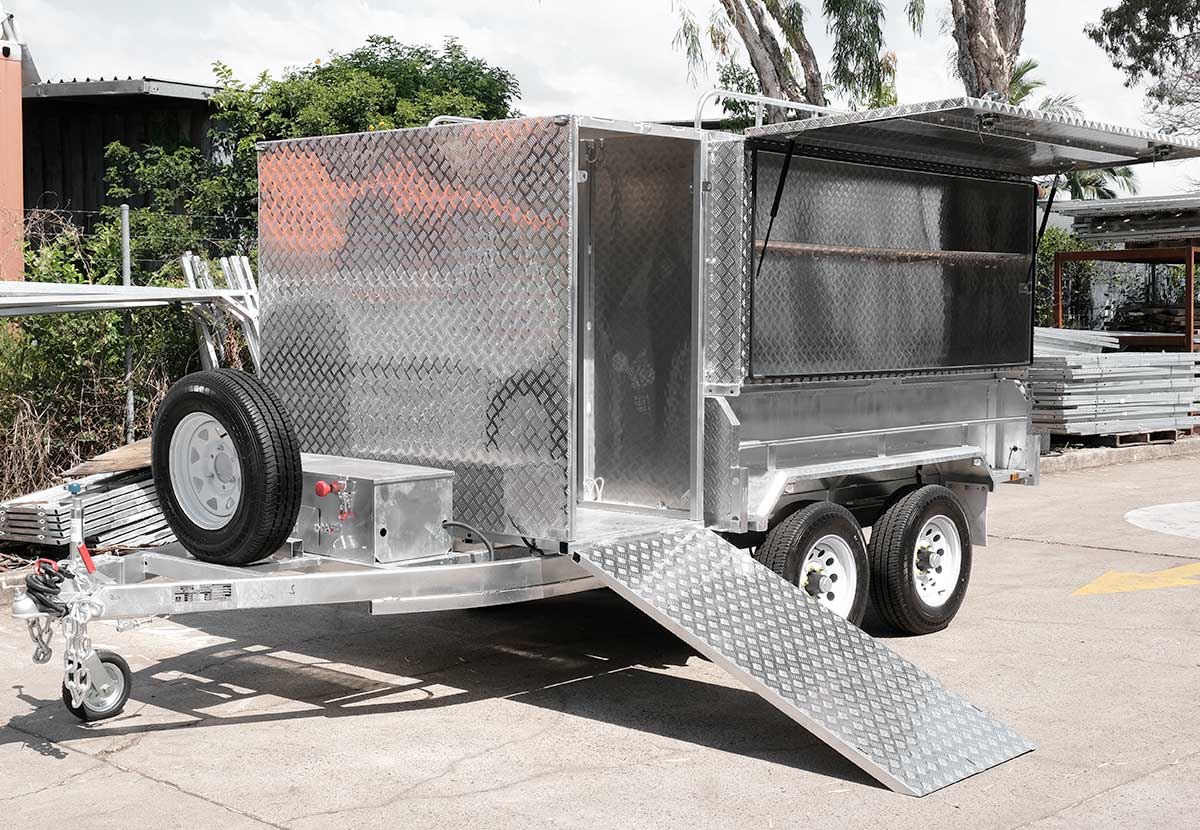 HYDRAULIC GARDENING MOWER TRAILER WITH 8×5 TILT TRAY & FRONT MOWER BOX - Image 9