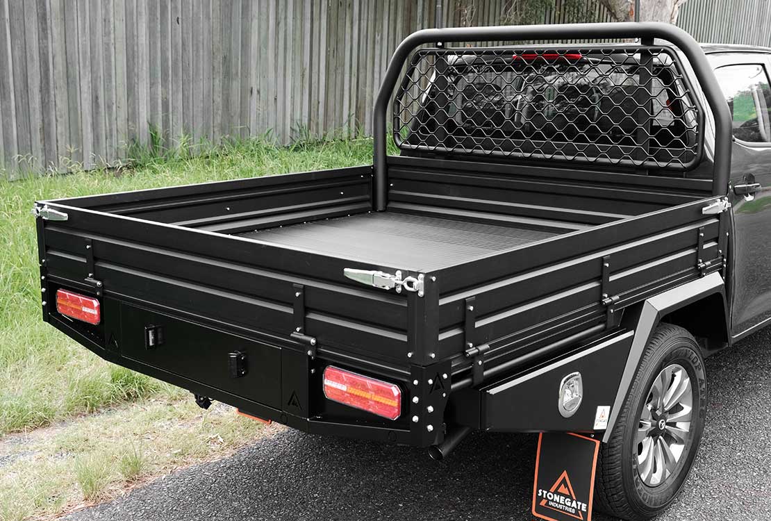 2400MM BLACK POWDER-COATED SINGLE CAB UTE TRAY PREMIUM KIT (WITH UNDERTRAY TOOLBOXES, MUD GUARDS) - Image 5