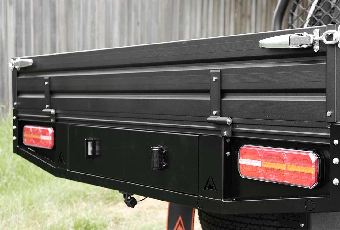 2400MM BLACK POWDER-COATED SINGLE CAB UTE TRAY PREMIUM KIT (WITH UNDERTRAY TOOLBOXES, MUD GUARDS) - Image 10