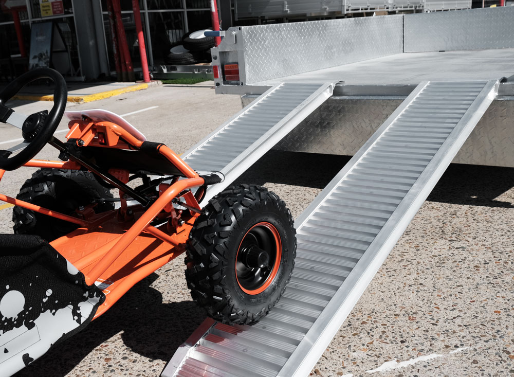 1.8M HEAVY-DUTY ALUMINIUM UTE / TRUCK / TRAILER RAMP FOR SALE CAPACITY 995KG EA. - Image 3