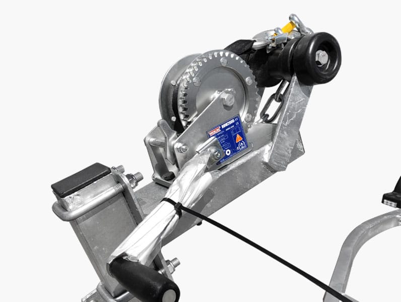 4500 SERIES BOAT TRAILER FOR SALE (WOBBLE ROLLERS OR SKIDS) - Image 4