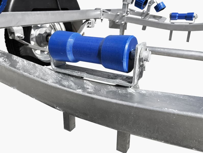 4500 SERIES BOAT TRAILER FOR SALE (WOBBLE ROLLERS OR SKIDS) - Image 5
