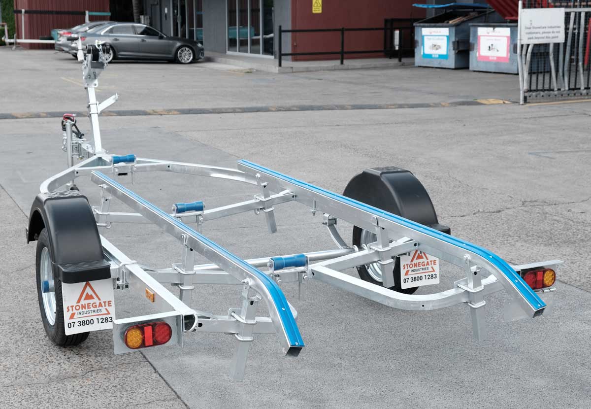 4900 SERIES BOAT TRAILER FOR SALE (WOBBLE ROLLERS OR SKID TYPE) - Image 2