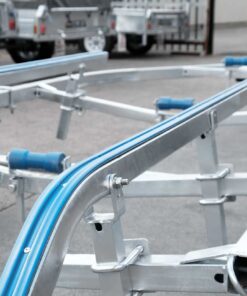 4900 SERIES BOAT TRAILER FOR SALE (WOBBLE ROLLERS OR SKID TYPE) - Image 5