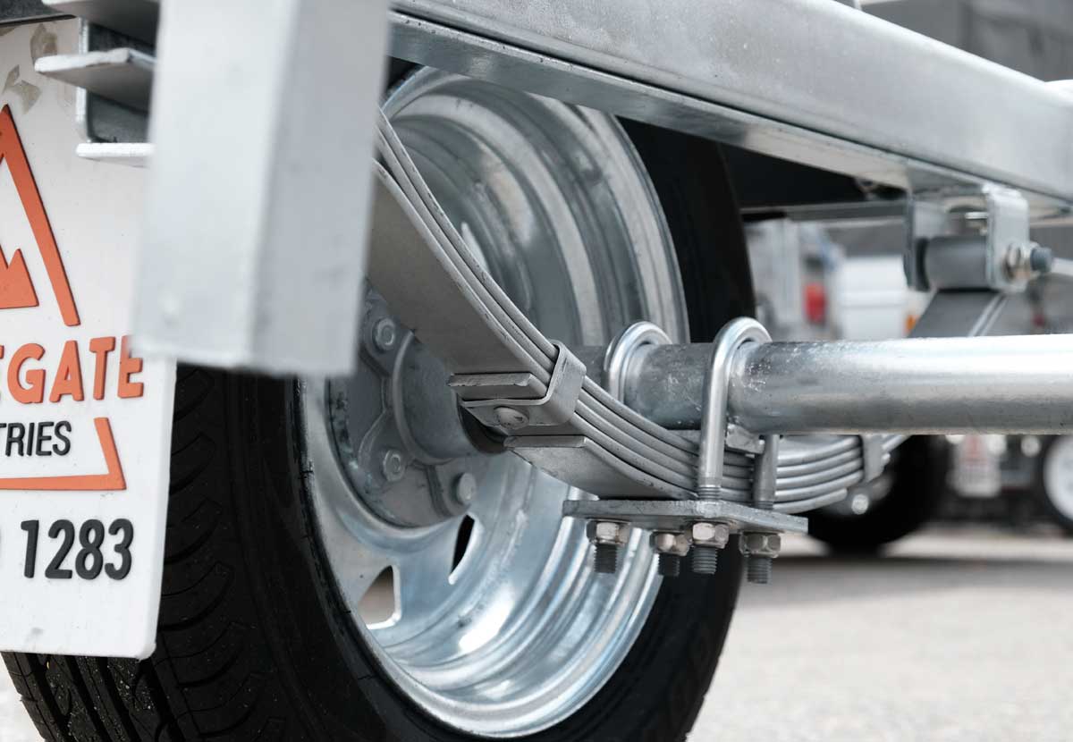 4900 SERIES BOAT TRAILER FOR SALE (WOBBLE ROLLERS OR SKID TYPE) - Image 7