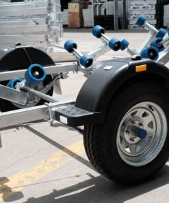 4900 SERIES BOAT TRAILER FOR SALE WITH DISC BRAKES (WOBBLE ROLLERS OR SKID TYPE) - Image 5
