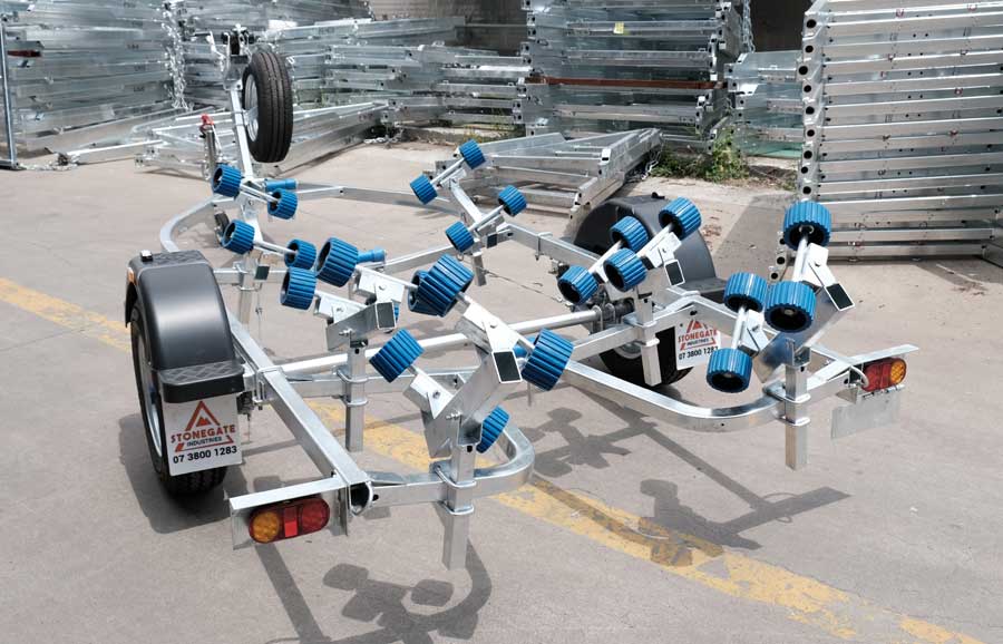 4900 SERIES BOAT TRAILER FOR SALE WITH DISC BRAKES (WOBBLE ROLLERS OR SKID TYPE) - Image 6