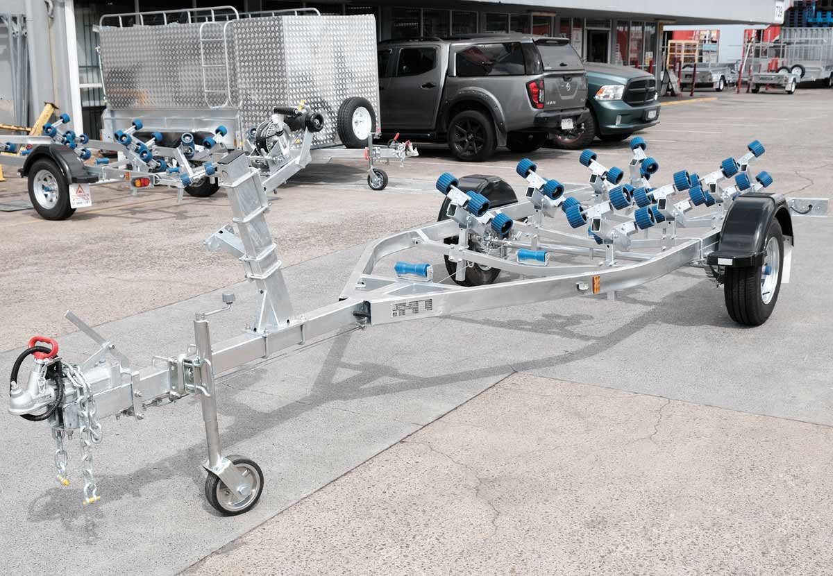 5700 SERIES BOAT TRAILER FOR SALE WITH DISC BRAKES (WOBBLE ROLLERS OR SKIDS) - Image 4