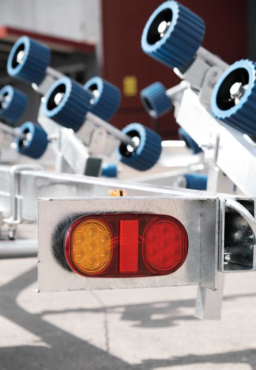 5700 SERIES BOAT TRAILER FOR SALE WITH DISC BRAKES (WOBBLE ROLLERS OR SKIDS) - Image 9