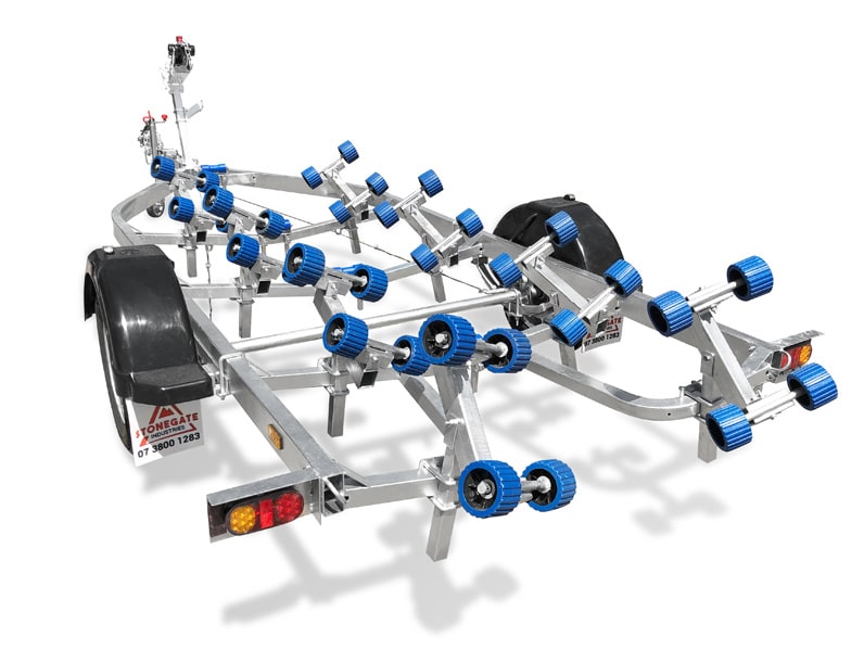 6300 SERIES BOAT TRAILER FOR SALE WITH DISC BRAKES (WOBBLE ROLLERS OR SKIDS) - Image 2
