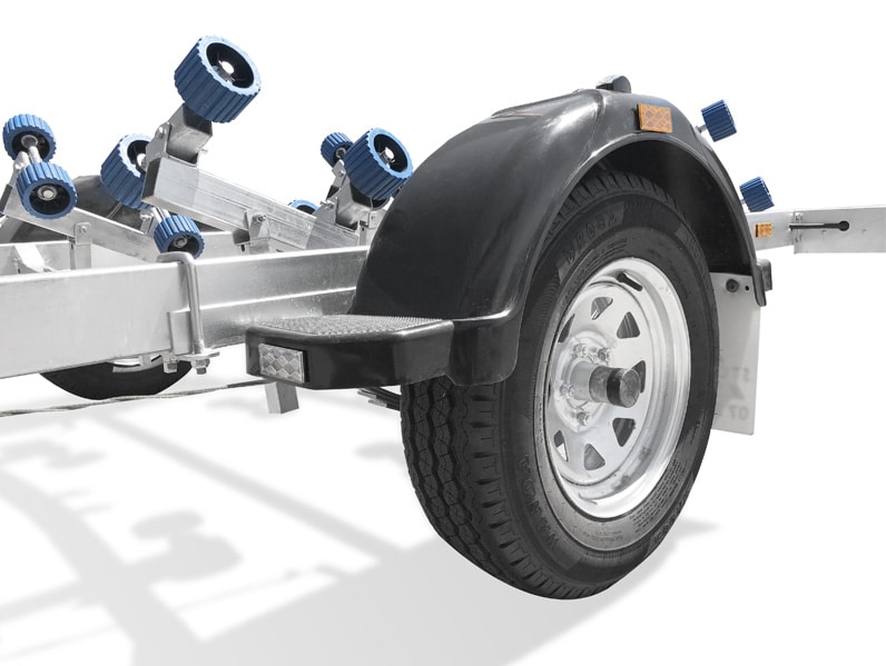 6300 SERIES BOAT TRAILER FOR SALE WITH DISC BRAKES (WOBBLE ROLLERS OR SKIDS) - Image 3