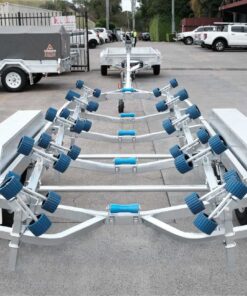 6500 SERIES BOAT TRAILER FOR SALE WITH DISC BRAKES - Image 3